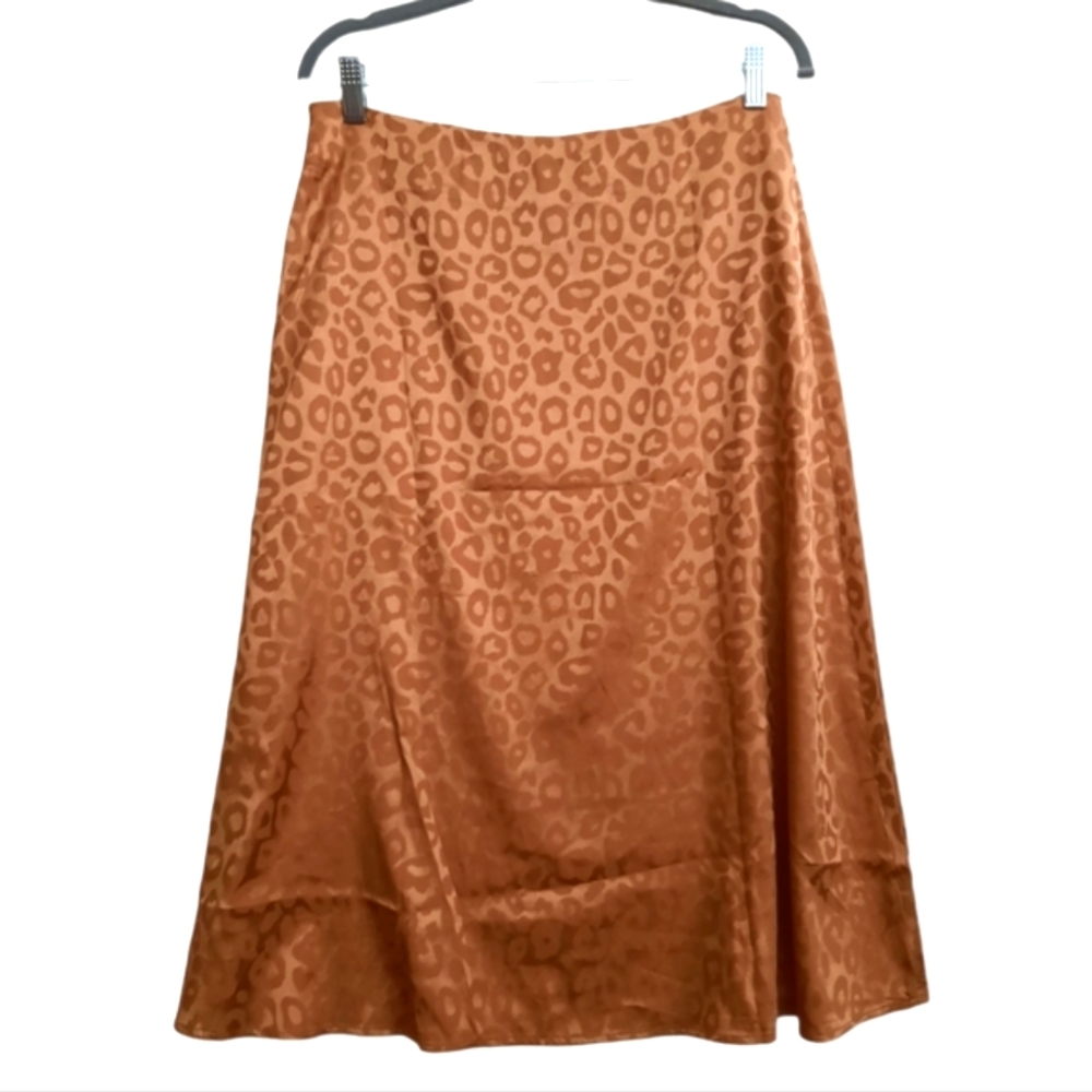 Vine & Love Leopard Animal Print Silky Long Skirt size Large